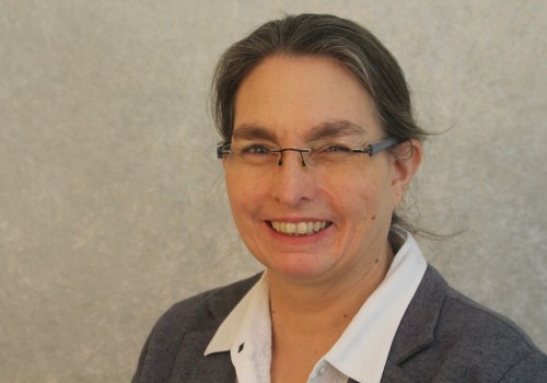 Frau Antje Klos